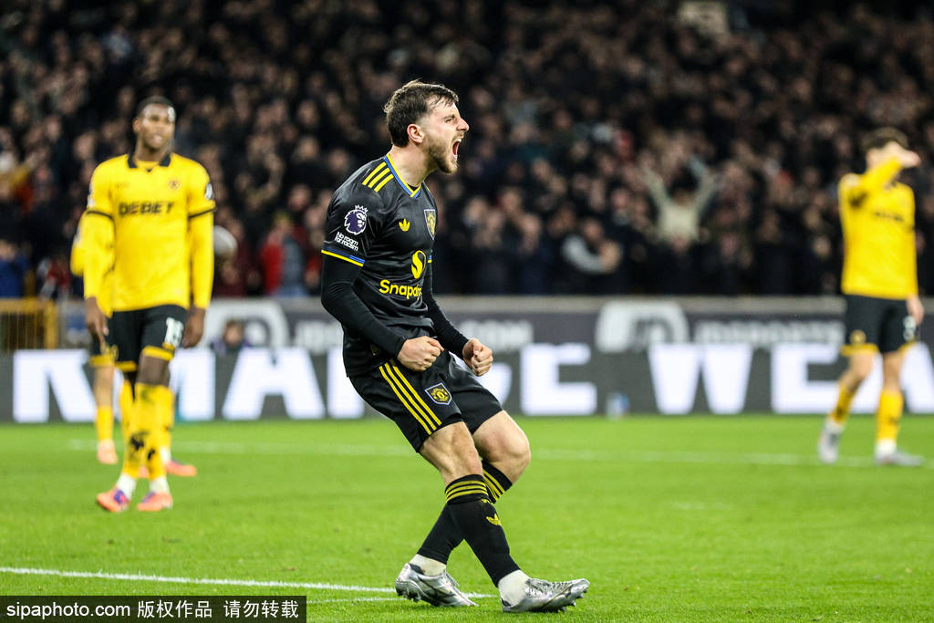 申请皇冠信用網代理_英超-B费双响姆贝莫破门芒特建功 曼联4-1狼队升至第六