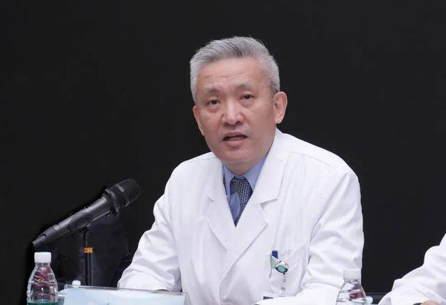 皇冠登3新2管理
_北京市委决定:袁进任首都医科大学附属北京同仁医院院长