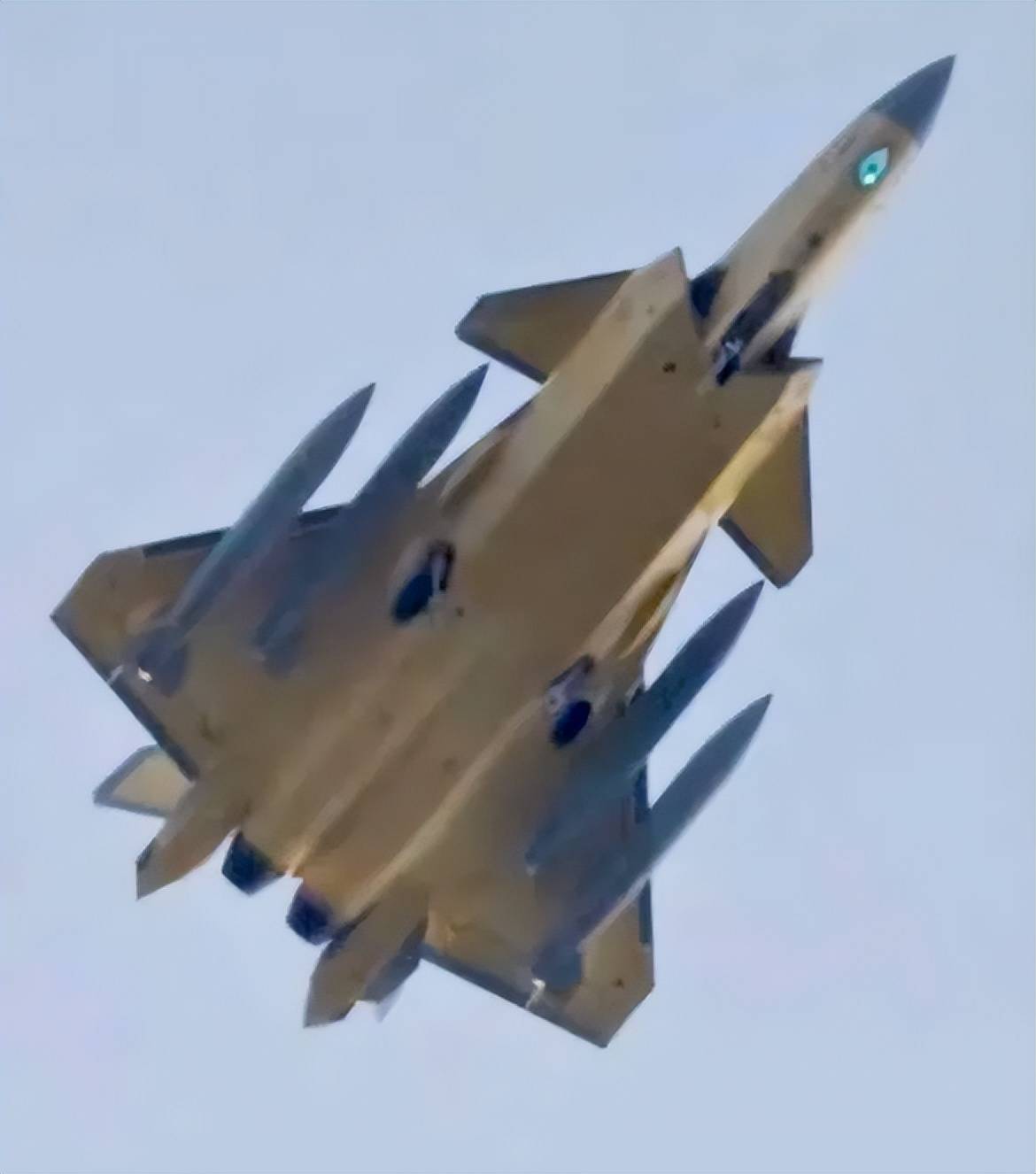 皇冠会员如何申请_中航官宣：歼-20S具备对地、对海打击能力皇冠会员如何申请，可与无人机协同作战！