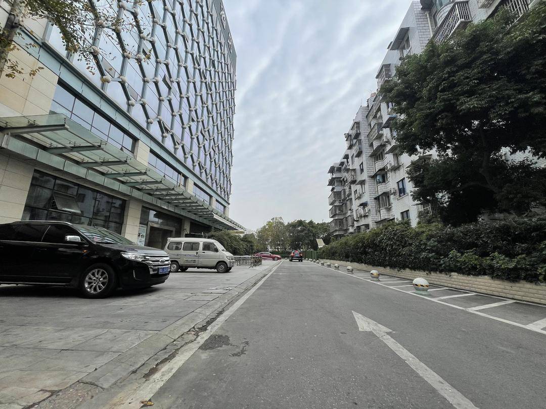 皇冠信用网代理_成都一酒店股东因经济纠纷割断天然气管道 律师：或面临行政刑事双重处罚｜云投诉