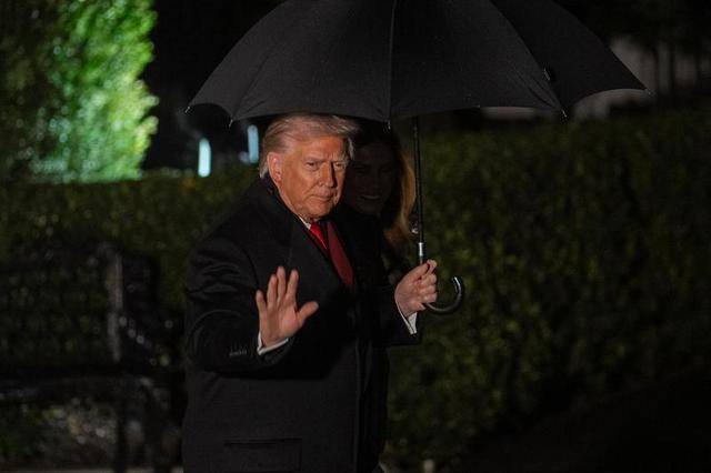 怎么注册皇冠信用网_特朗普回应健康质疑:手背瘀青因长期大剂量服用阿司匹林