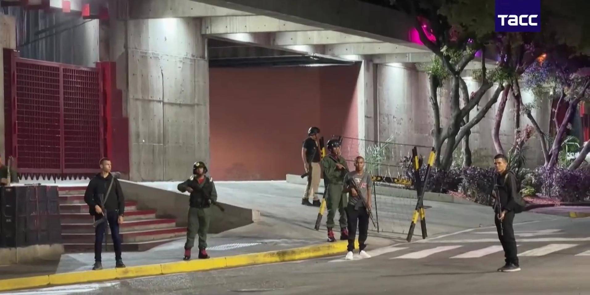 皇冠信用出租足球_真实战场太惨烈!遭遇美军突袭皇冠信用出租足球,古巴军团拒绝投降,61岁上校战死