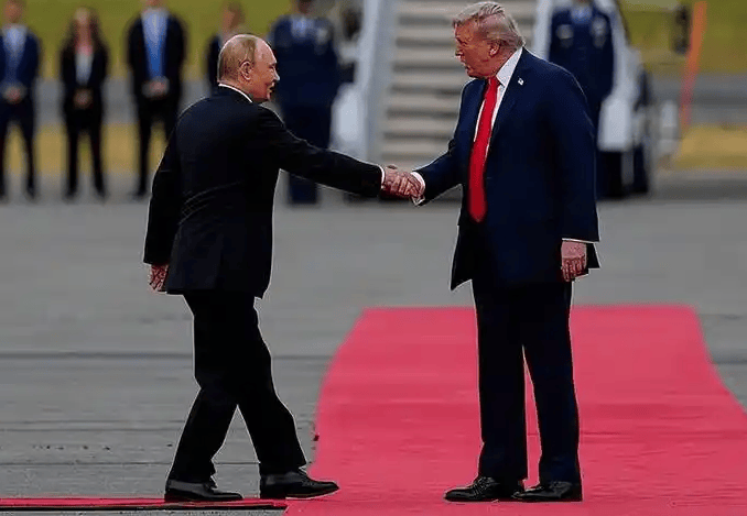 皇冠网址
_特朗普暗示中俄“共治天下”皇冠网址
,入局之前必须谨慎