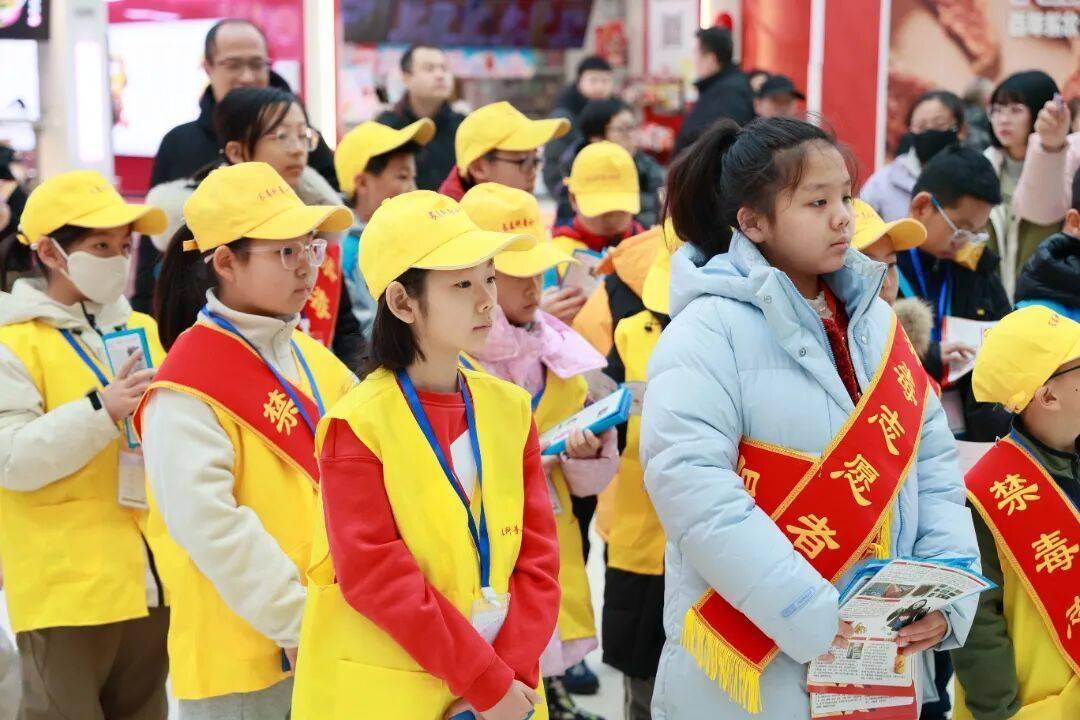 新2网址
_吉林省公安厅暨长春市公安局举行庆祝第六个中国人民警察节暨第四十个“110宣传日”活动