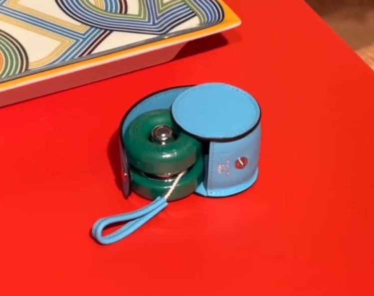 皇冠代理占成_一个悠悠球卖1万8千元！部分地区已断货皇冠代理占成，网友：我的童年不配……